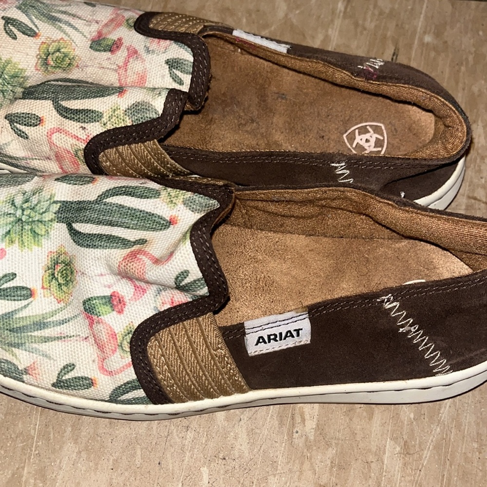 ARIAT cactus flamingo flats 7 - Picture 3 of 5